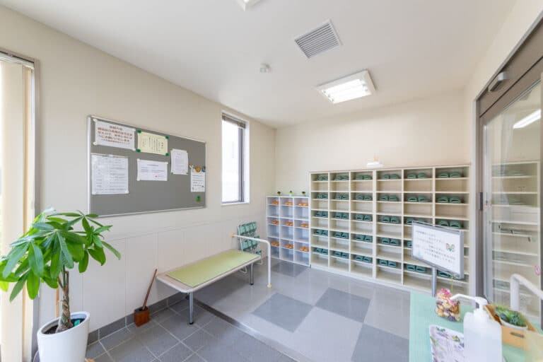 くわた脳神経外科玄関入口